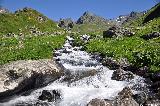 Dyure de Louvie, Rochers de Momin